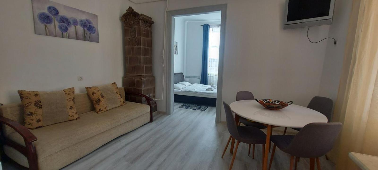 White Rooms On City Center Lviv Exterior foto